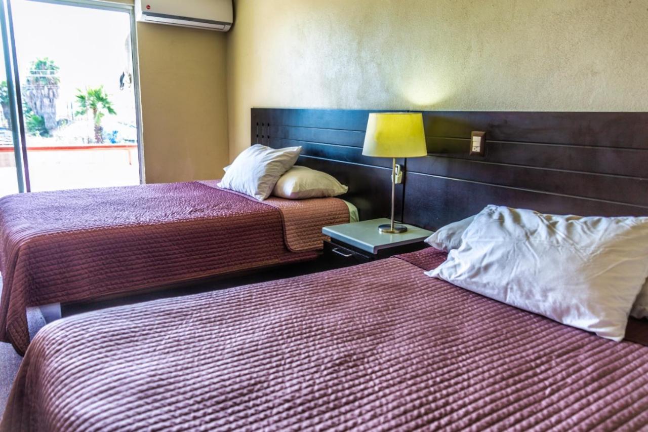 Hotel Posada Don Fernando エンセナダ エクステリア 写真