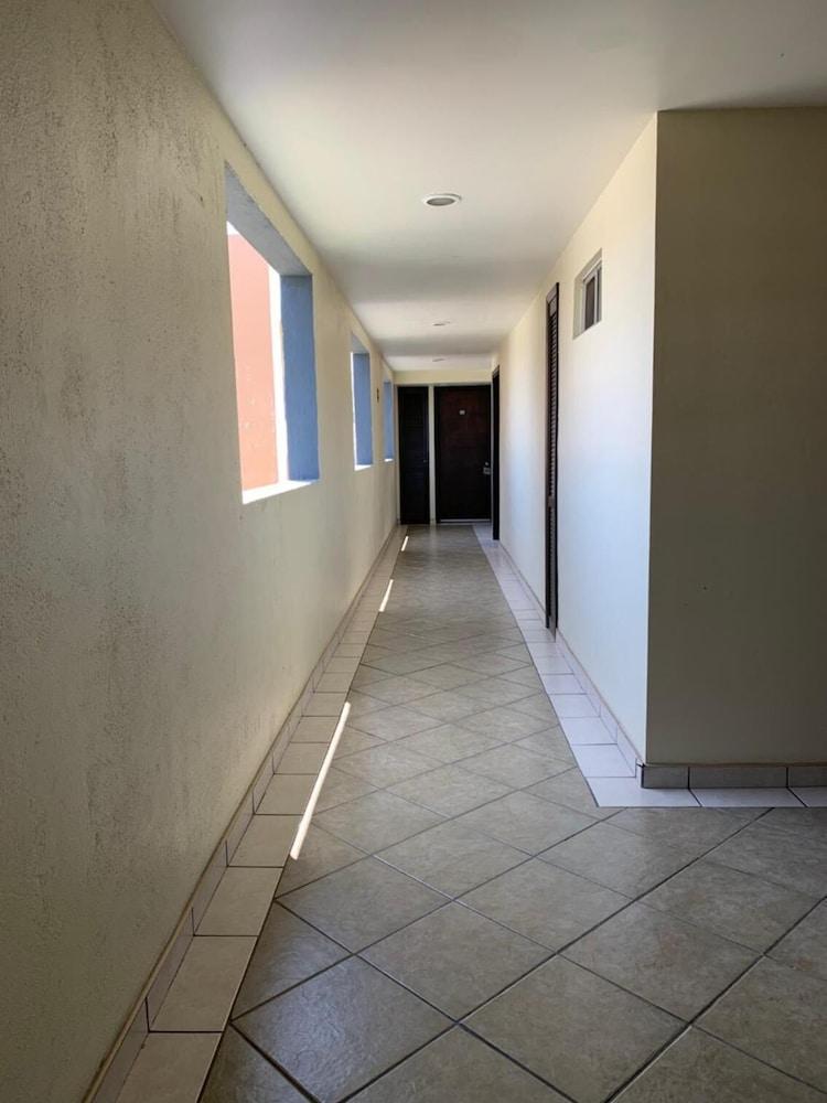 Hotel Posada Don Fernando エンセナダ エクステリア 写真