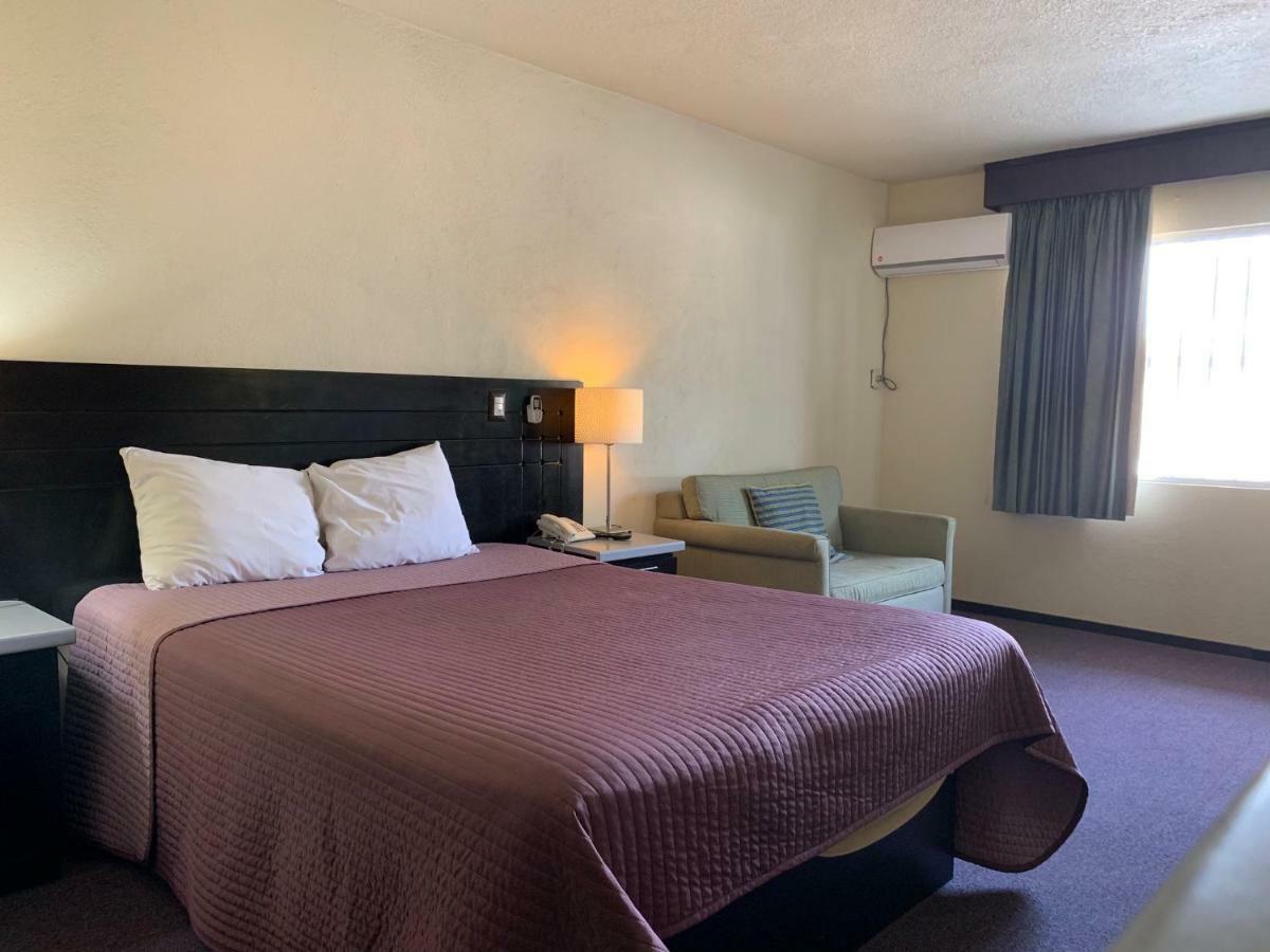 Hotel Posada Don Fernando エンセナダ エクステリア 写真